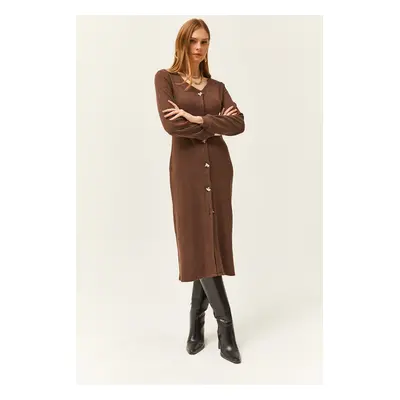 Olalook Women's Brown V-Neck Buttoned Thick Ribbed Midi Dress