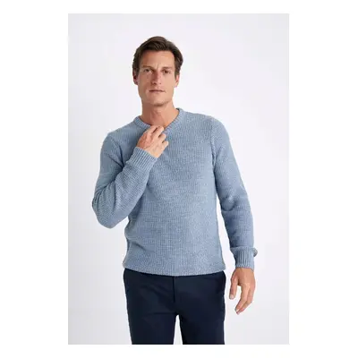 DEFACTO Standard Fit Regular Cut Crew Neck Basic Plain Knitwear Sweater