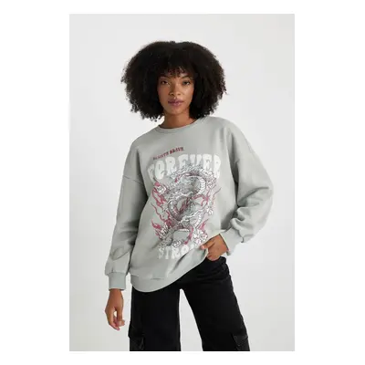 DEFACTO Oversize Wide Pattern Crew Neck Printed Faded Wash Effect Thick Sweatshirt