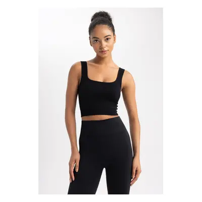 DEFACTO Fit Crew Neck Seamless