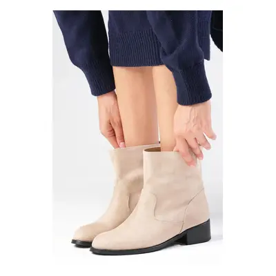 Mio Gusto Marnie Beige Color Zipperless, Thin Faux Für Lined Heelless Women's Boots