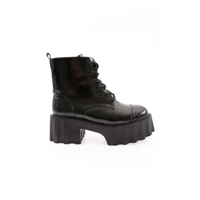 DGN Es802 Women's Thick Sole Lace-Up Boots.