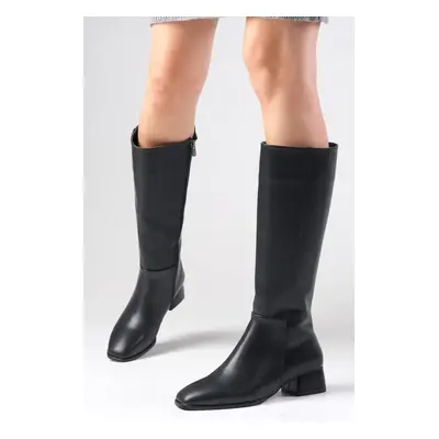 Mio Gusto Briony Black Color Side Zipper, Thin Faux Für Lined Blunt Toe Women's High Heel Boots