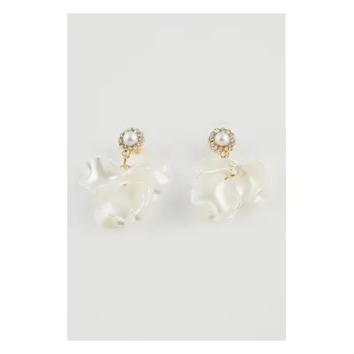 DEFACTO Women's Flower Patterned White Pearl Earrings