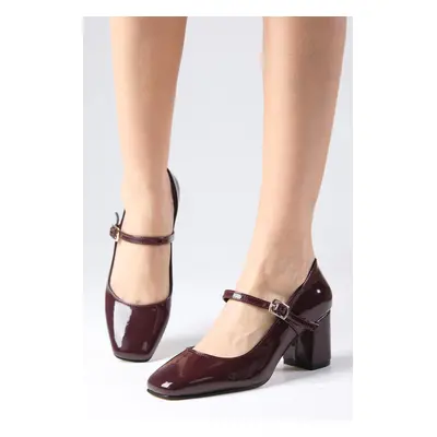 Mio Gusto Alda Burgundy Color Patent Leather Short Toe Women's Heeled Shoes