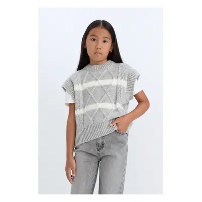 DEFACTO Girl's Crew Neck Striped Knitted Sweater