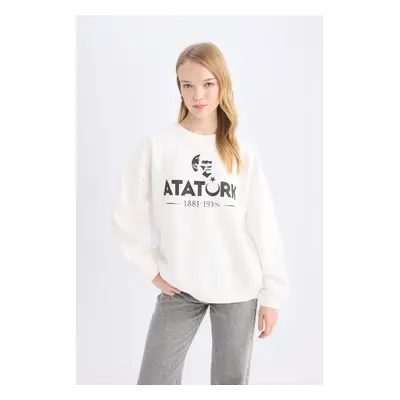 DEFACTO Oversize Wide Pattern Crew Neck Atatürk Printed Sweatshirt