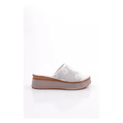 DGN Women's Slippers