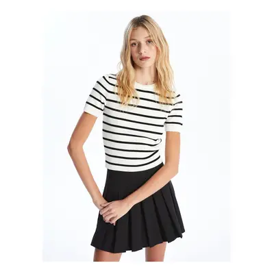 LC Waikiki Crew Neck Striped Short Sleeve Women's Knitwear Sweater