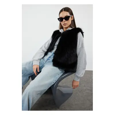 Trendyol Black Oversize Winter Fur Vest