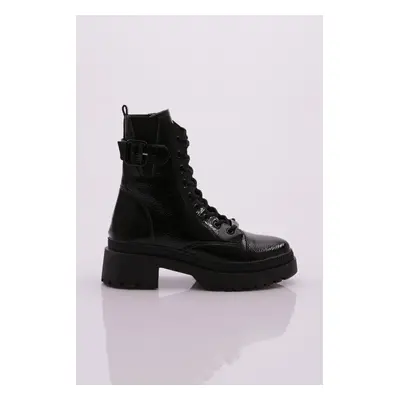 DGN K9022 Women's Belt Detailed Lace-Up Boots.