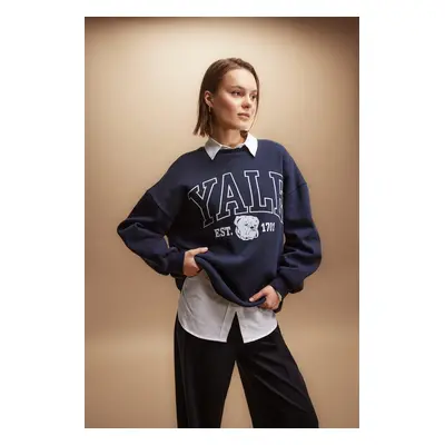 DEFACTO Yale University Oversize Fit Wide Mold Crew Neck Printed Thick Fabric Sweatshirt