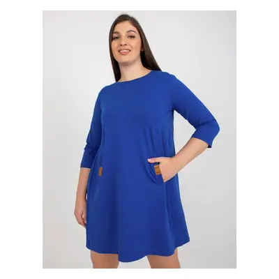 Kobaltově modré minišaty plus size s kapsami od Dalenne