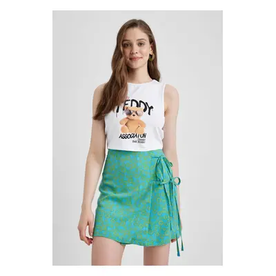 DEFACTO Cool Crew Neck Teddy Printed Back Detail Crop Undershirt