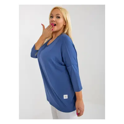 Tmavě modrá základní viskózová halenka plus size velikosti