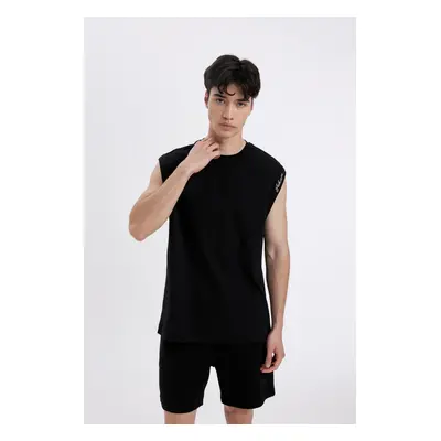 DEFACTO Boxy Fit Printed Crew Neck Undershirt