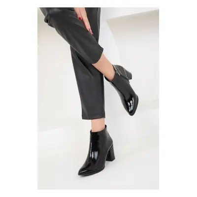 Soho Black Patent Leather Women's Boots & Bootie