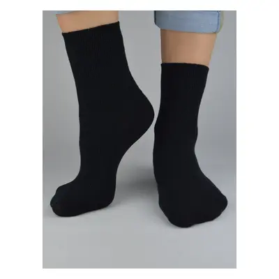 NOVITI Woman's Socks SB046-W-01