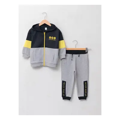 LC Waikiki 2-Piece Hooded Long Sleeve Printed Baby Boy Zippered Sweatshirt and Jogger Pants