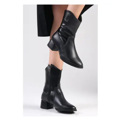 Mio Gusto April Women's Black Oval Toe Short Heeled Boots.