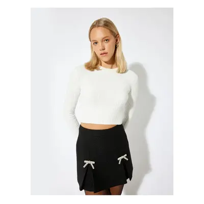 Koton Crew Neck Crop Knitwear Sweater Slim Fit