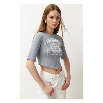 Trendyol Gray 100% Cotton Slogan Printed Sewing Detailed Asymmetric Crop Knitted T-Shirt