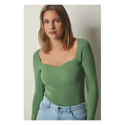 Happiness İstanbul Women's Almond Green Heart Neck Ribbed Knitwear Sweater