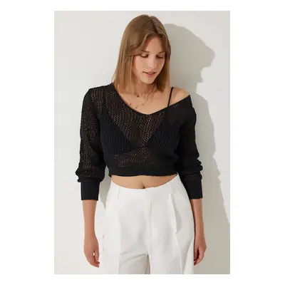 Happiness İstanbul Women's Black Openwork Crop Knitwear Blouse