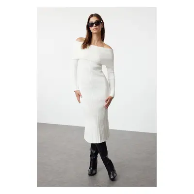 Trendyol Ecru Midi Knit Basic Carmen Collar Dress