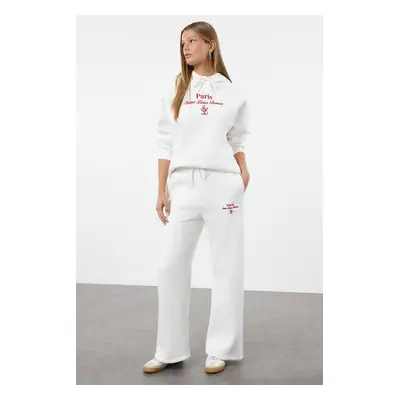 Trendyol Ecru Slogan Embroidered Regular/Normal Pattern Thick Polar Fleece Knitted Tracksuit