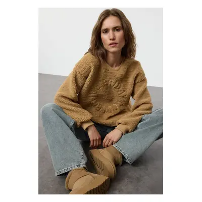 Trendyol Light Brown Plush Embroidered Oversize/Wide Pattern Thick Knitted Sweatshirt