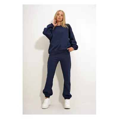 Trend Alaçatı Stili Women's Navy Blue Crew Neck Elastic Waist and Leg Two Yarn Basic Tracksuit