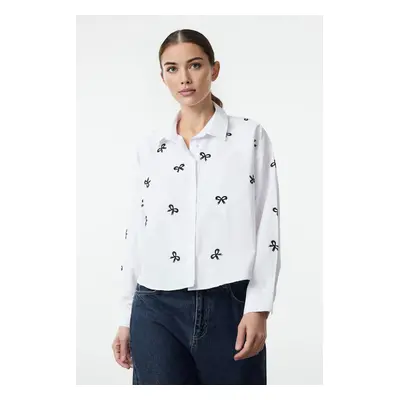 Trendyol White Bow Embroidery Detailed Woven Shirt