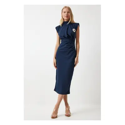 Happiness İstanbul Women's Navy Blue Stylish Brooch Gathered Saran Knitted Dress