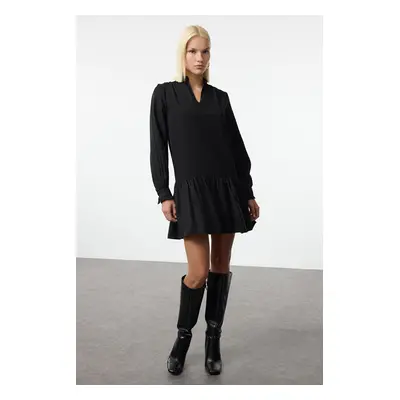 Trendyol Black Shift/Straight Cut V Neck Flounce Skirt Belmando Mini Woven Dress