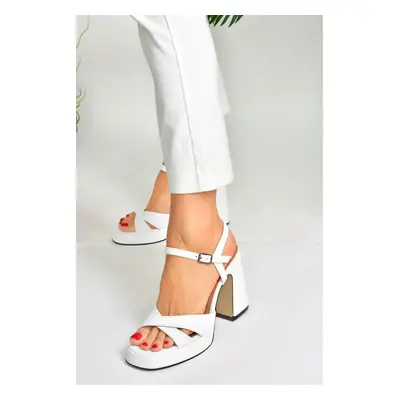 Fox Shoes Women's White Platform Heeled Shoes