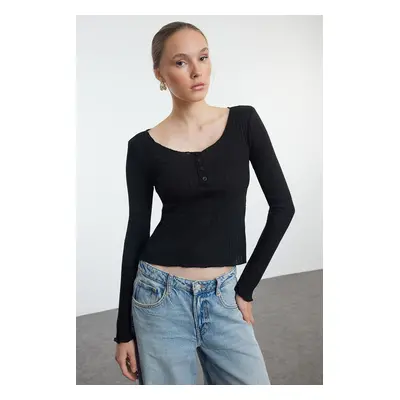 Trendyol Black Button Detailed Pool Neck Slim/Fitting Knitted Blouse