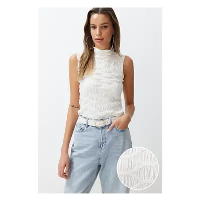 Trendyol Ecru High Neck Fitted Crop Textured Flexible Knitted Blouse