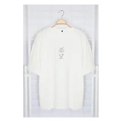 Trendyol Ecru Oversize/Wide Cut Far East Embroidered/Back Printed T-shirt