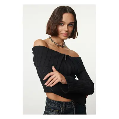 Trendyol Black Zipper Detailed Carmen Collar Crop/Short Regular/Normal Fit Knitted Blouse