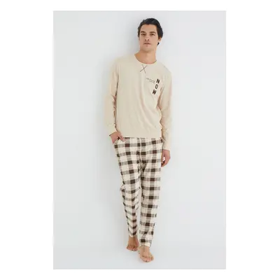 Trendyol Beige Regular Fit Plaid Knitted Pajama Set