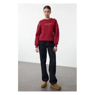 Trendyol Claret Red Slogan Button Detailed Regular Fit Thick Polar Fleece Knitted Sweatshirt