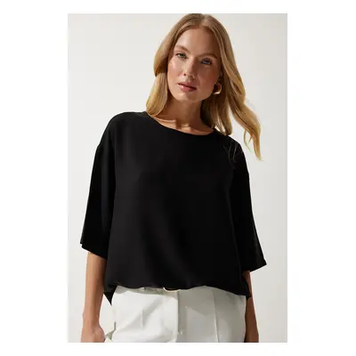 Happiness İstanbul Women's Black Crew Neck Flowy Viscose Blouse