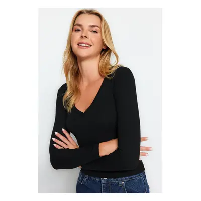 Trendyol Black Premium Soft Fabric V-Neck Fitted Stretchy Knitted Blouse