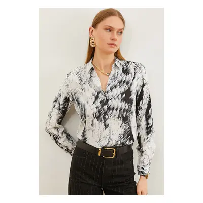 Olalook Women's Geometric Black Patterned Woven Viscose Shirt