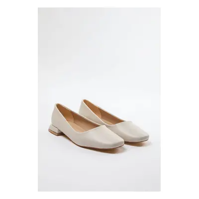 Trendyol Beige Square Toe Low Heel Women's Ballerinas