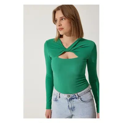 Happiness İstanbul Women's Green Cut Out Detailed Ribbed Knitted Blouse