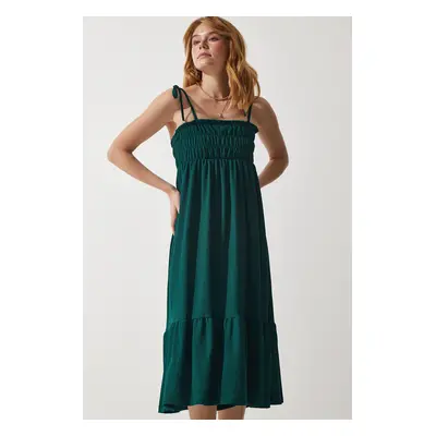 Happiness İstanbul Women's Emerald Green Strappy Crinkle Summer Knitted Dress