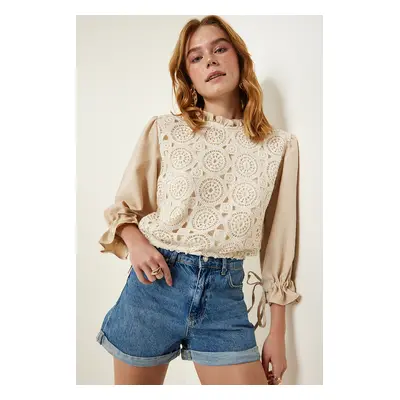 Happiness İstanbul Women's Beige Lace Detailed Woven Linen Blouse