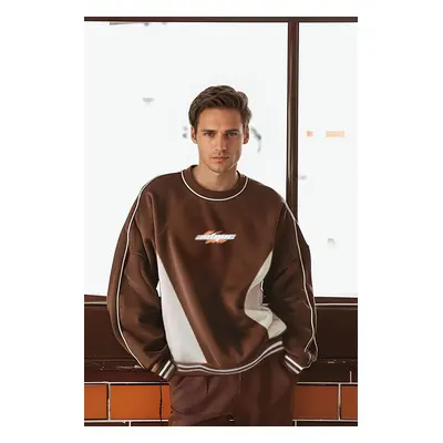 Trendyol Brown Oversize/Wide Cut Printed College Sweatshirt